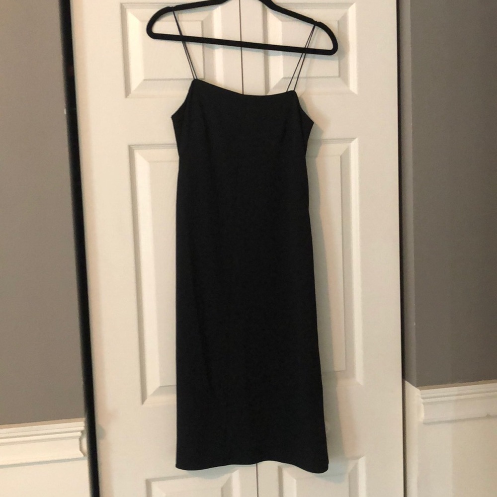 Everlane little black dress in size 2
